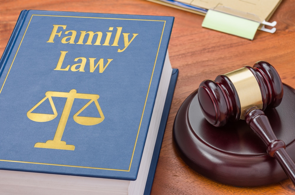 👨👩👧👦 Family Law